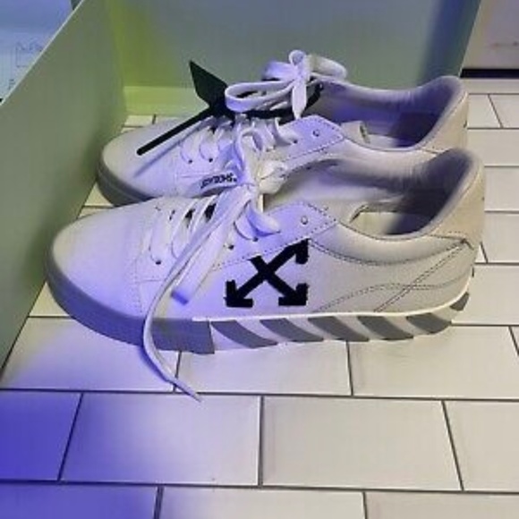 Off-White Womens Vulcanized Low Top Sneakers EU 40, US10 White Black Gray Canvas - Picture 3 of 3